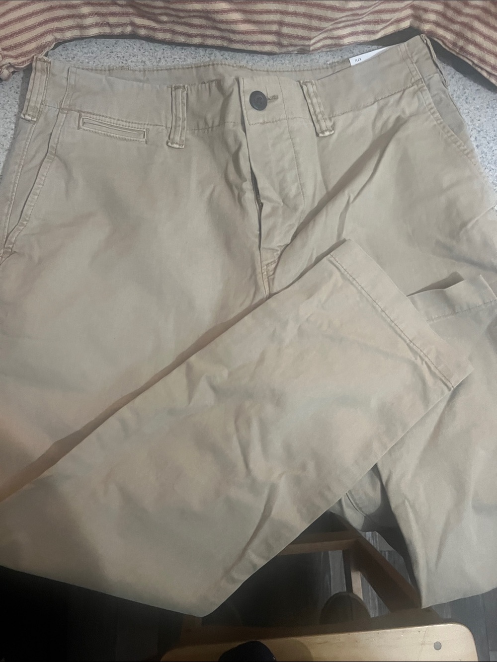 American Eagle Outfitters Tan Chino Pants